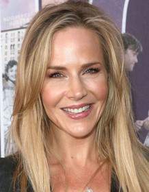 Julie Benz