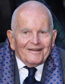 Ian Holm