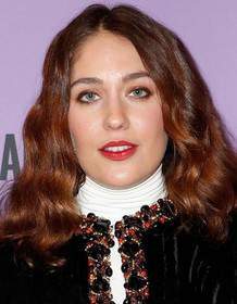 Lola Kirke
