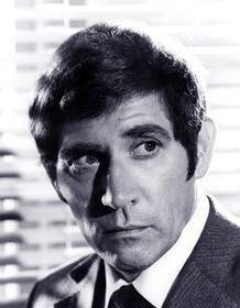Frank Finlay