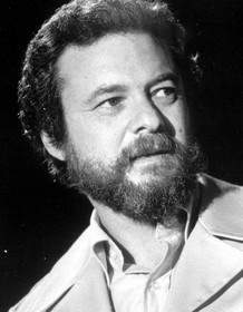 Alan J. Pakula