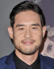 Raymond Lee