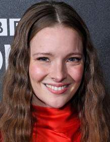 Morfydd Clark