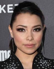 Jessica Parker Kennedy