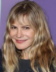 Jennifer Jason Leigh