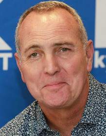 Arnold Vosloo