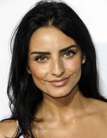 Aislinn Derbez