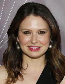 Katie Lowes