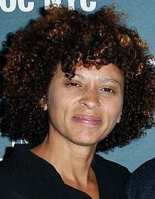 Nadia Hallgren