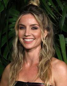 Annabelle Wallis
