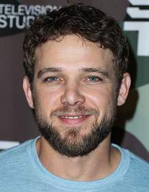 Max Thieriot