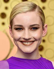 Julia Garner