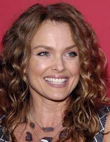 Dina Meyer