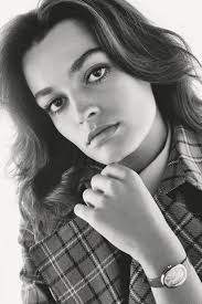 Emma Mackey